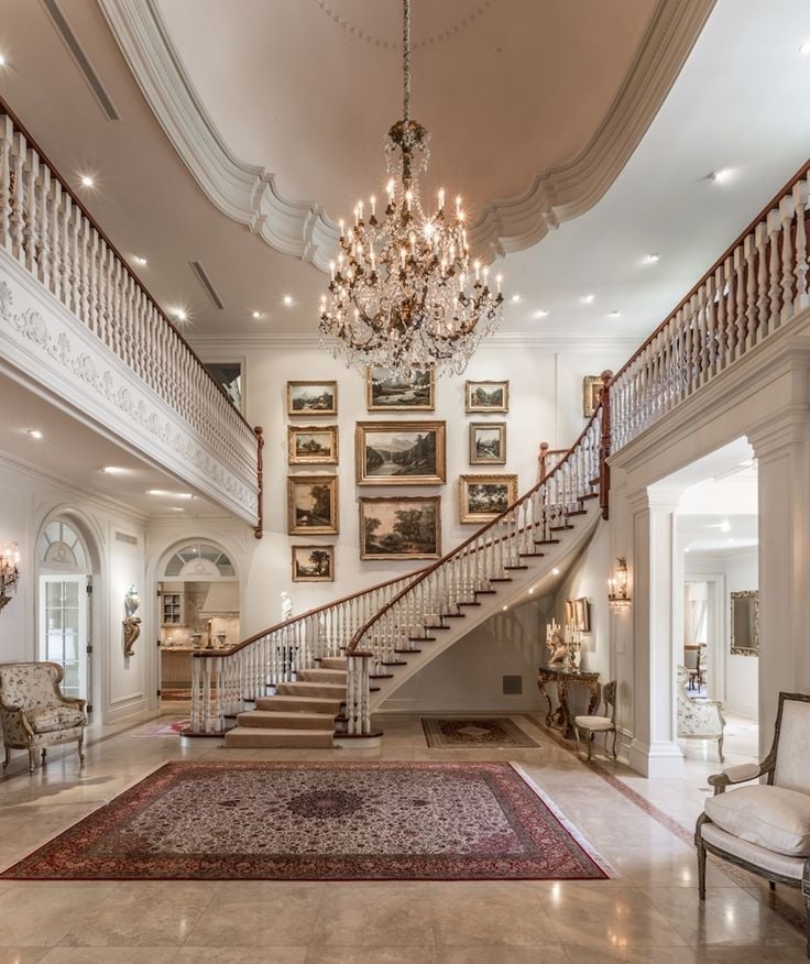 20 Grand Foyer Entrances That Are Unbelievable