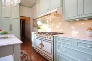 20 Gorgeous Green Kitchen Design Ideas