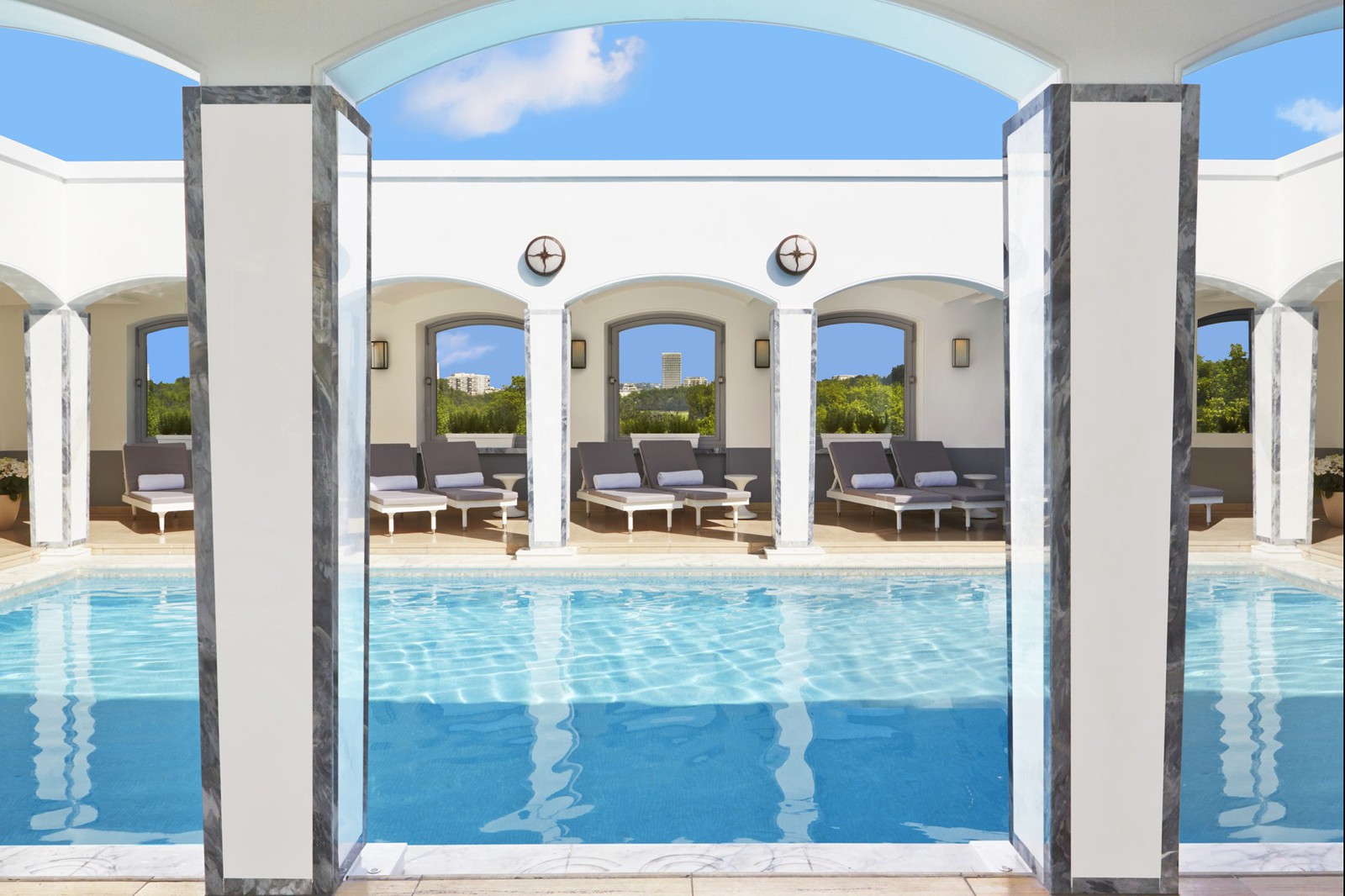 20 Gorgeous Hotel Swimming Pools from Around the World