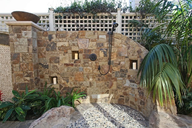 20 Outdoor Shower Designs for the Luxury Home Owner