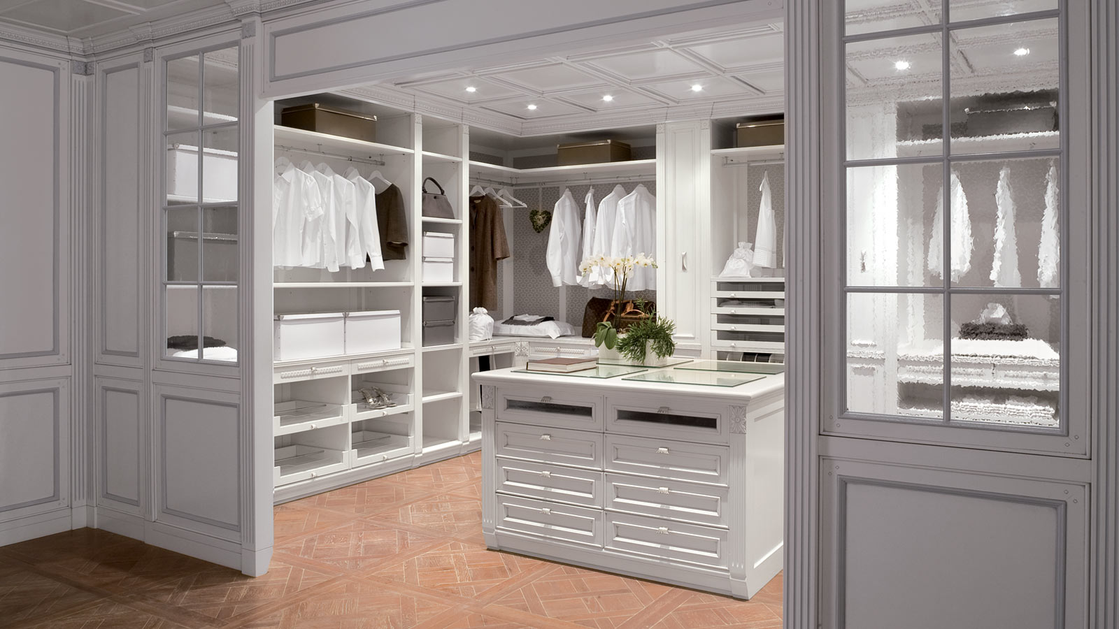 20 Beautiful Closet Designs Incorporating Drawers
