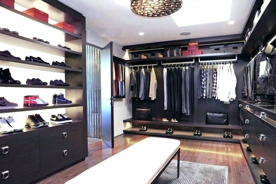 20 Beautiful Modern Closet Ideas