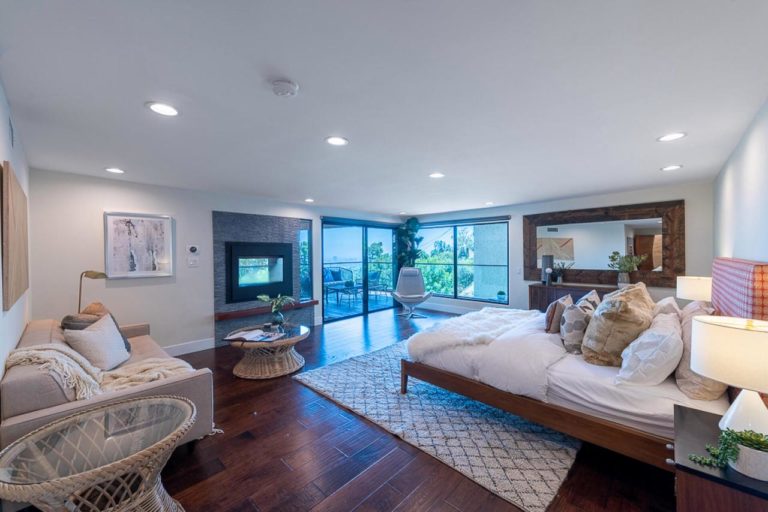 Check Out The Hollywood Villa Elaine Welteroth Bought